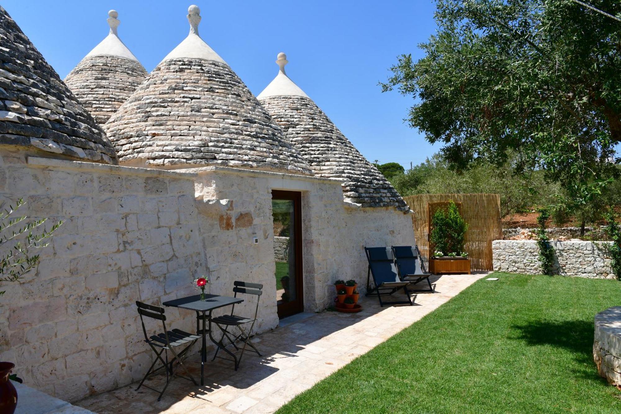 Antonelli Lamarossa Trulli & Suites المظهر الخارجي الصورة